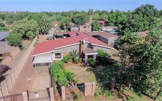 5 Bedroom House in Valhalla