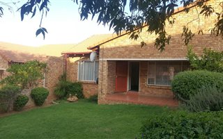 2 Bedroom Townhouse in Mondeor