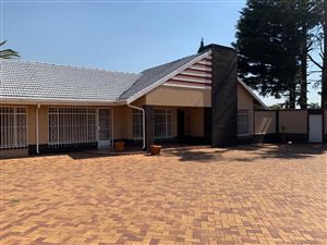 Commercial space in Glen Marais