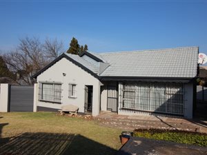 3 Bed House in Woodmere