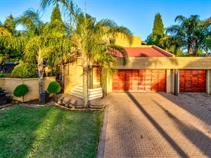 4 Bed House in Glen Erasmia