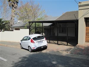 2 Bed Garden Cottage in East Town