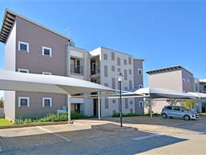 2 Bed Apartment in Dainfern