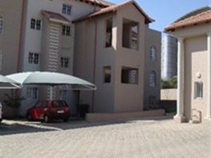 2 Bed House in Erand Gardens