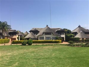4 Bed House in Club Nautique