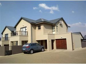 3 Bed Cluster in Meyersdal