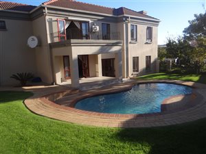 3 Bed House in Blue Valley Golf Estate