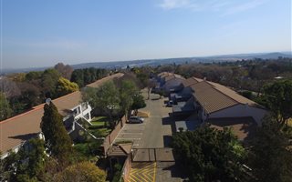 2 Bedroom Apartment in Sunninghill