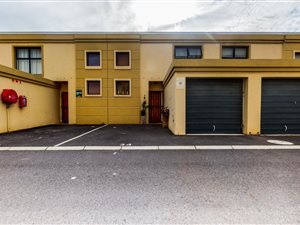 Townhouse in Parklands