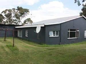6.4 ha Farm in Hillside AH