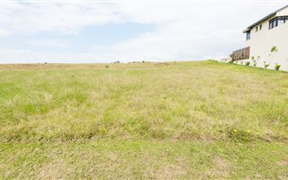 888 m² Land available in Oubaai and surrounds