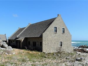 2.8 ha Land available in Rooi Els