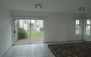 2 Bedroom Townhouse in Elspark
