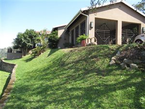 4 Bed House in Padfield Park