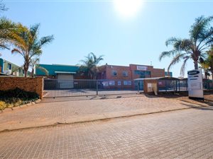 2438 m² Industrial space in Gateway Industrial Park