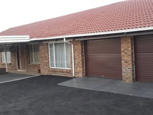 4 Bed House in Dersley