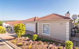 3 Bedroom Townhouse in Van Riebeeckshof