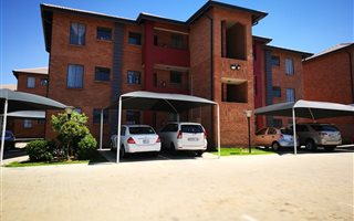 2 Bedroom Flat in Amberfield