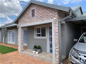 3 Bed Simplex in Lifestyle Estate