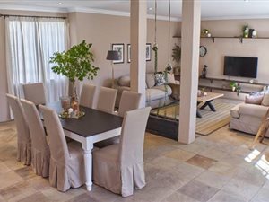 2 Bed Apartment in Oaklands