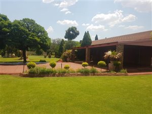4 Bed House in Vandermerweskroon