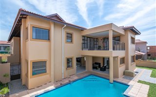 5 Bedroom House in Grassy Park