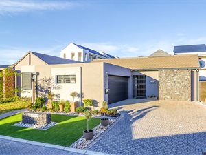 3 Bed Townhouse in Kuilsriver