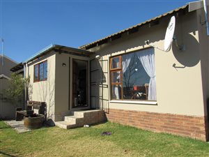 2 Bed Townhouse in Bayswater