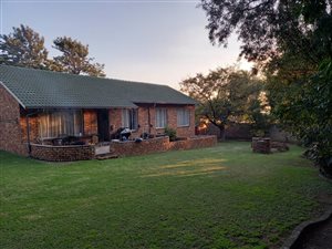 4 Bed House in Rooihuiskraal