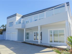 5 Bed House in Britannia Bay