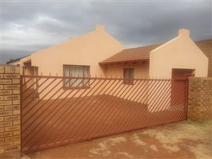 3 Bed House in Vosloorus