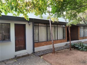 6 Bed House in Park West