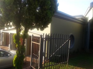 5 Bed House in Erasmuskloof