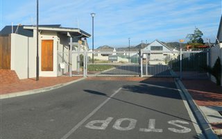 3 Bedroom House in Milkwood Park
