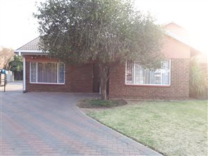 4 Bedroom House in Falcon Ridge