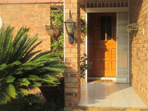 3 Bed Townhouse in Three Rivers