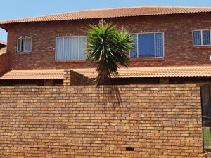 3 Bed Townhouse in Clarina
