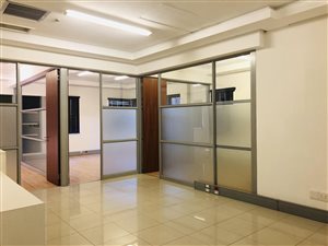 109 m² Commercial space in Glenashley
