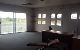 140 m² Office Space in Alton
