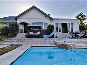 3 Bed House in Durban North