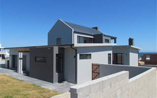 3 Bedroom House in Yzerfontein