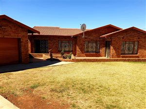 4 Bed House in Chiawelo