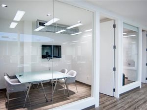 118 m² Office Space in Pineslopes
