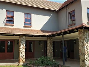 3 Bed Duplex in Country View Estate
