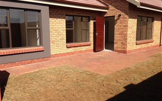 2 Bedroom Simplex in Eldoraigne