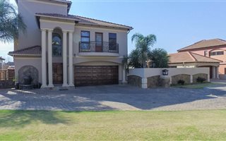 6 Bedroom Cluster in Sunward Park