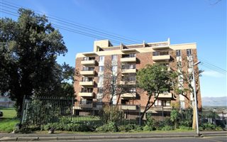 1 Bedroom Apartment in Wynberg