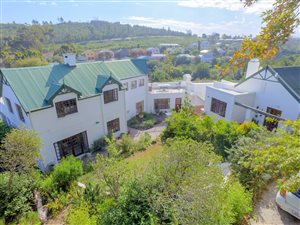 6 Bed House in Knysna Central