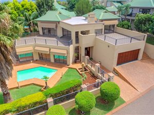 4 Bed House in Caribbean Beach Club