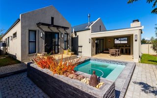 3 Bedroom House in Kelderhof Country Village
